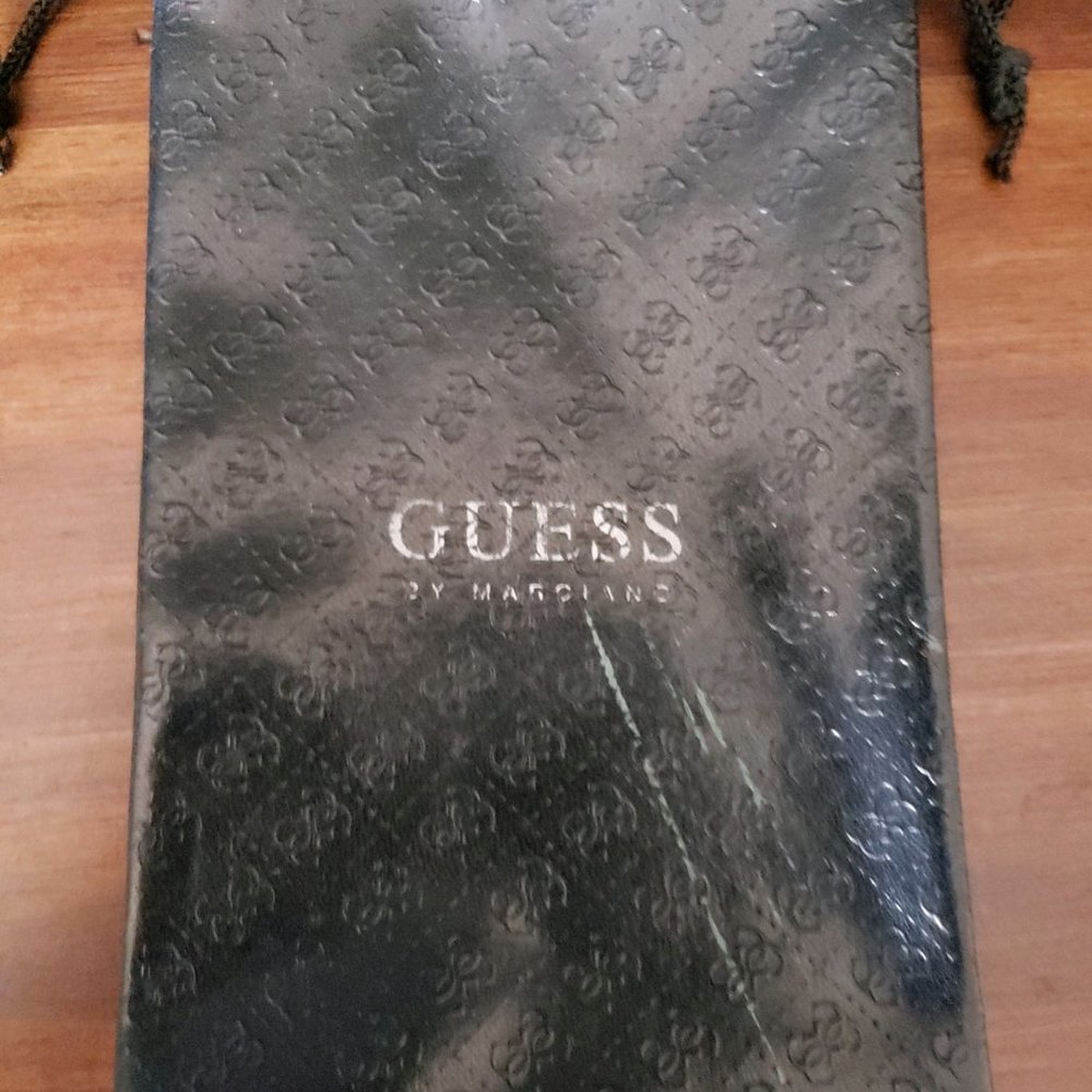 Sunglasses case
